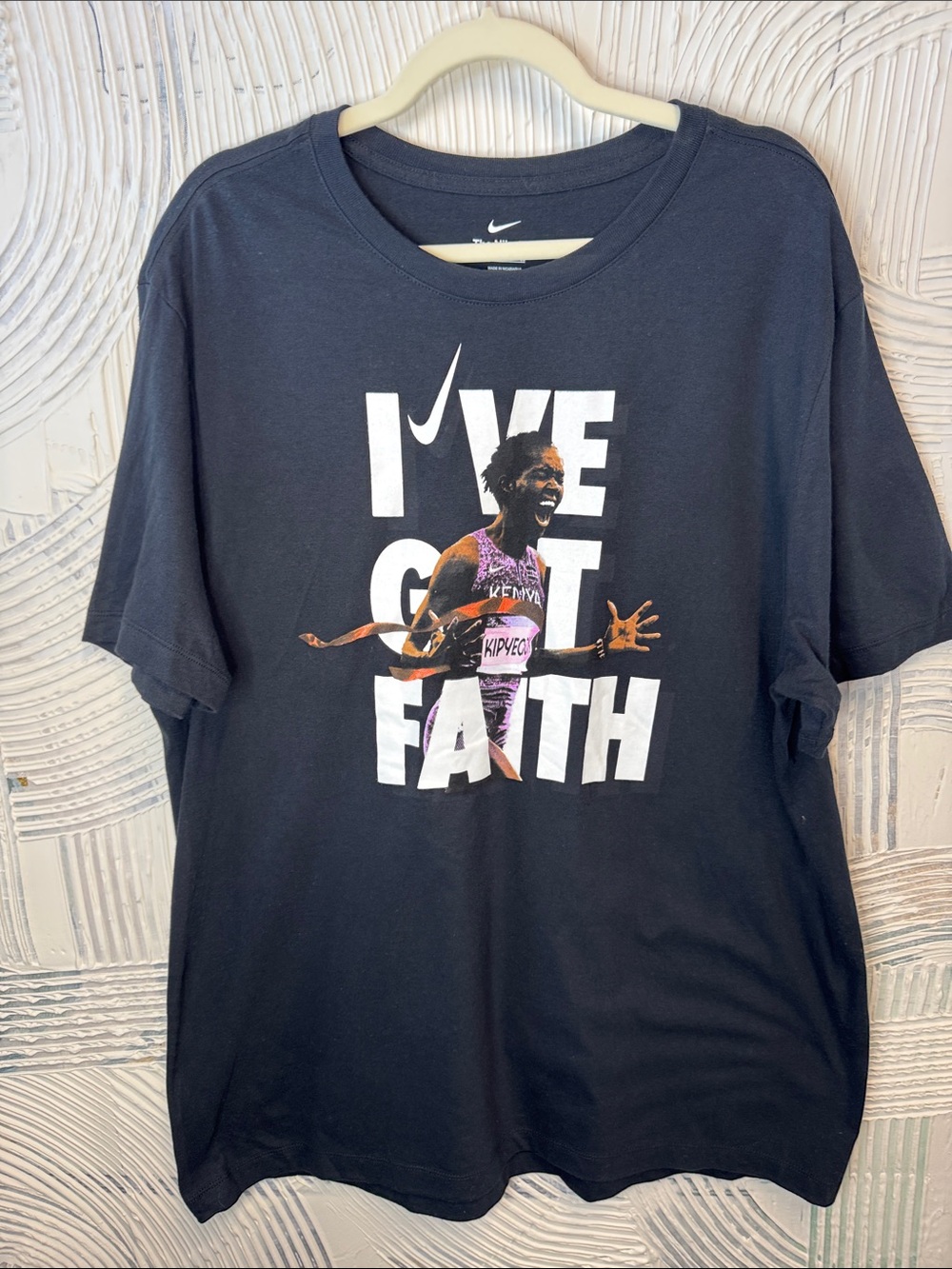 Nike Black Graphic Faith Kipyegon 'I've Got Faith' Athletic Tee N0473